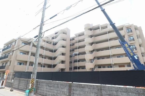 ロイヤルシャトー高槻 外観