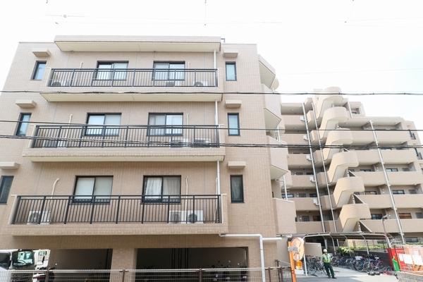ロイヤルシャトー高槻 外観