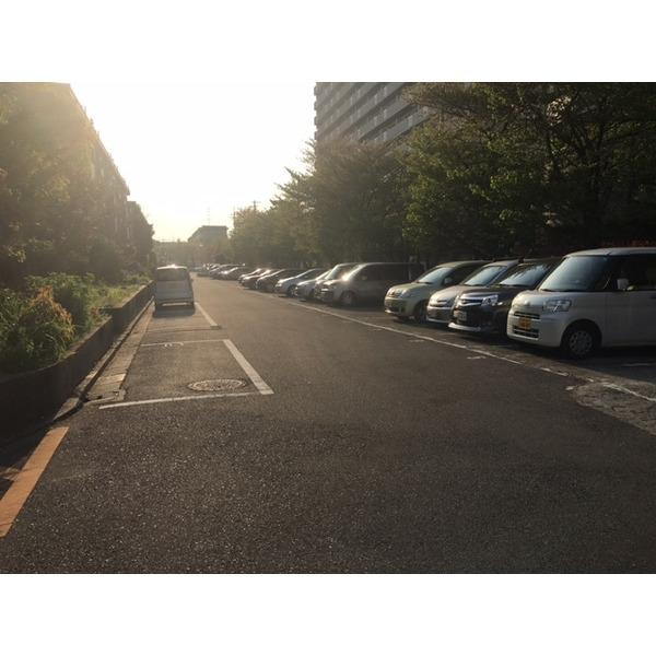 新金岡団地 駐車場