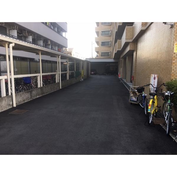 ライオンズマンション長居公園西 駐車場