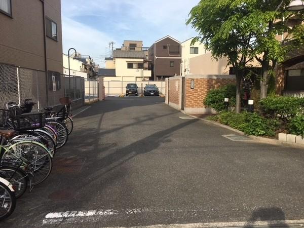 イトーピア吹田高城町 駐車場