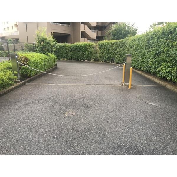 アルモーニ和泉中央 駐車場