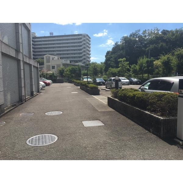 光明池アーバンライフ 駐車場