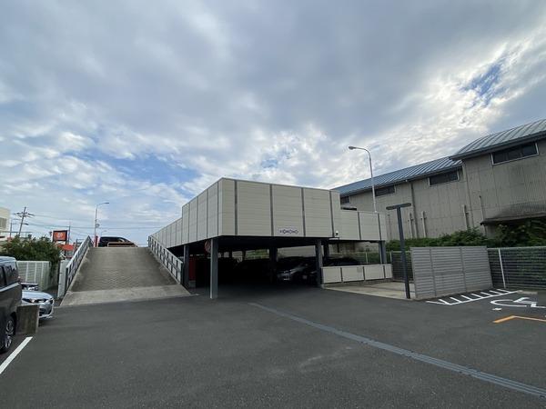 イトーピア茨木上穂積 駐車場