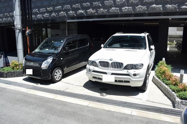 プレサンス大阪城公園ネクサス 駐車場