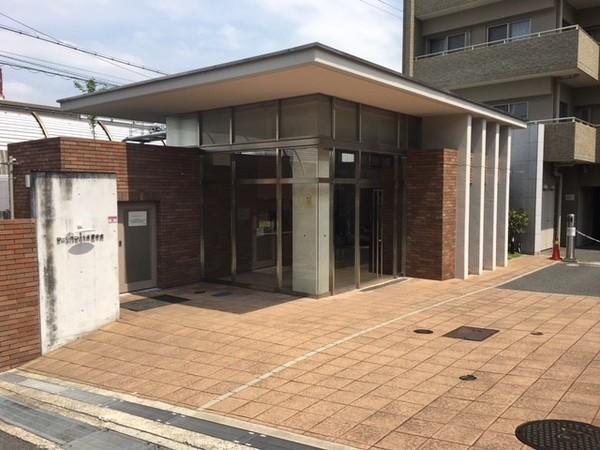 ローレルコート千里中央 外観