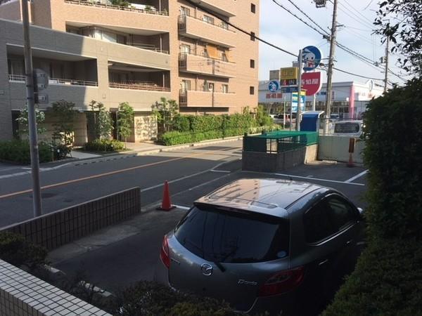 ユニハイム曽根 駐車場