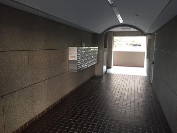 ユニハイム曽根 エントランス