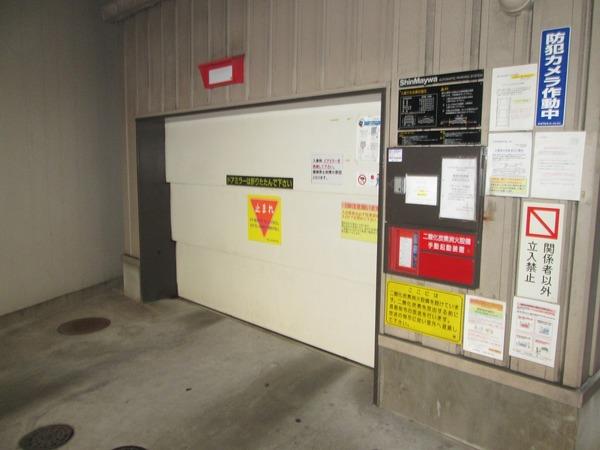 イトーピア中之島パークサイド 駐車場