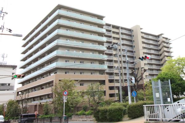 グランドメゾン四条畷ゲートハウス 外観