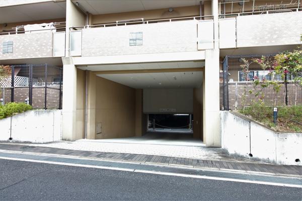 香里ヶ丘七丁目アーバンライフ 駐車場