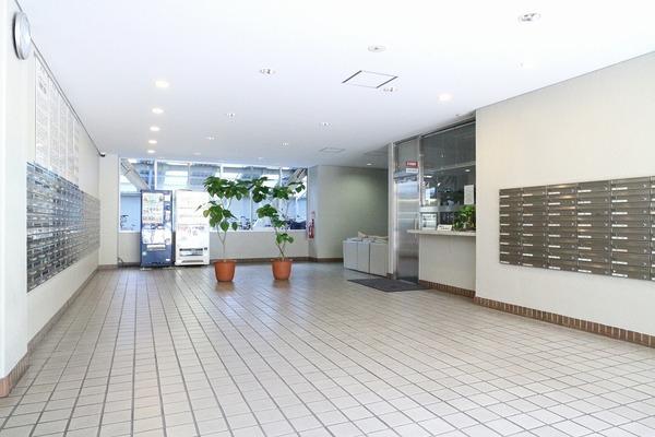 シャルマンコーポ摂津富田 エントランス