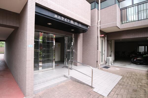 ユニライフ桃山台 エントランス