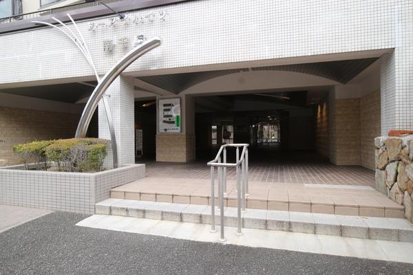 シーアイハイツ南千里Ａ棟 エントランス