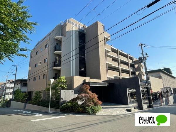 サンメゾン千里桃山台 外観