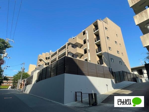 サンメゾン千里桃山台 外観