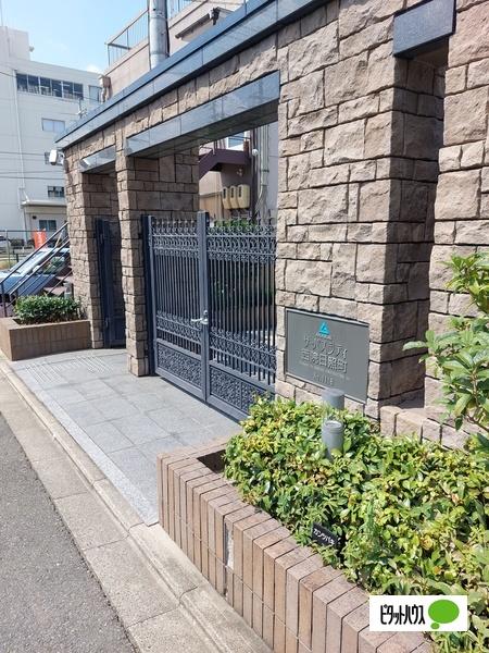 サーパスシティ西院日照町 エントランス