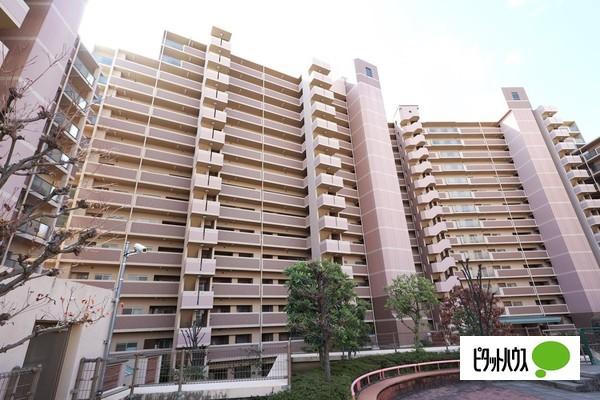 ローレルコート城北公園通り エントランス