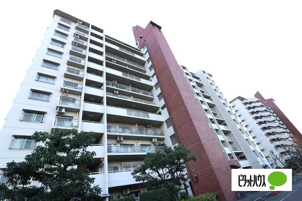 昭和山第二コーポ１号館 エントランス