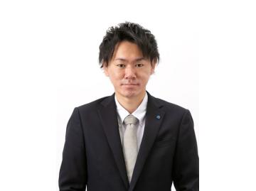 スタッフのサムネイル
