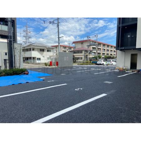 ＣＩＮＺＡ卸町 外観写真5 駐車場