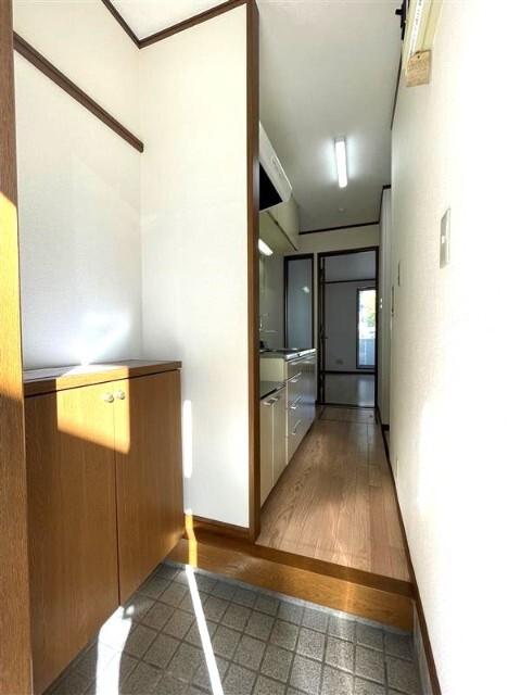 ヒルズＹＡＭＡＳＨＩＴＡⅠ（0106） 玄関