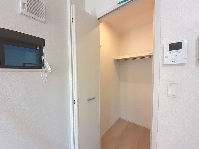 エルミタージュ　原町（101） 収納