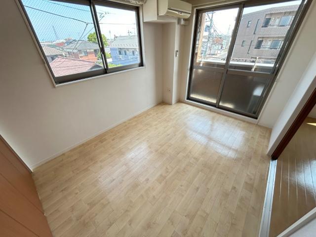 シャインパレス 室内