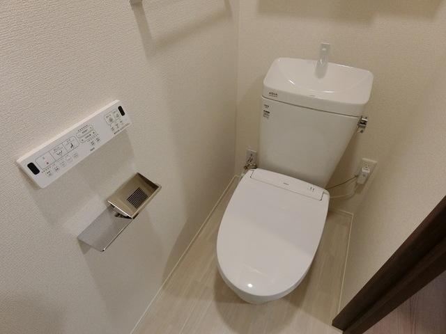 Ｄ−ＲＯＯＭ連坊（202） トイレ
