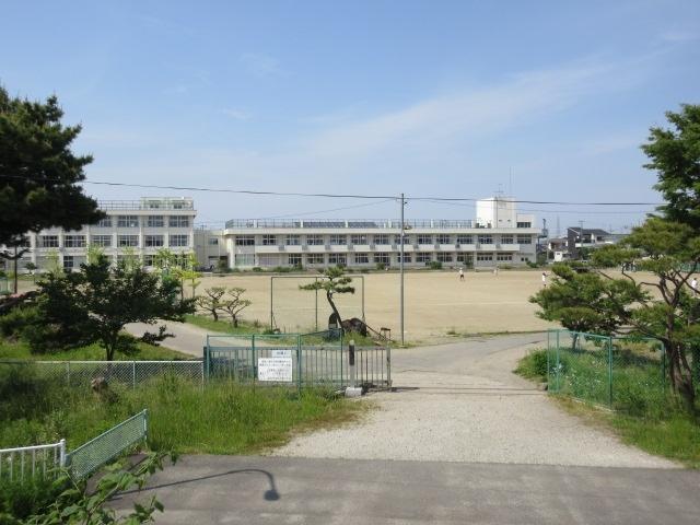 仙台市立高砂中学校：1313m