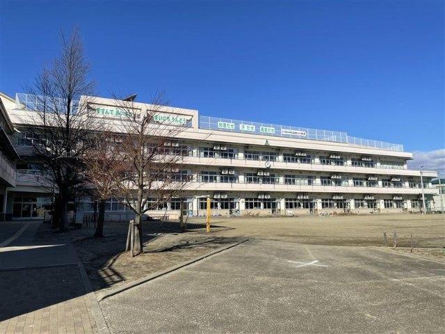 仙台市立原町小学校：1043m