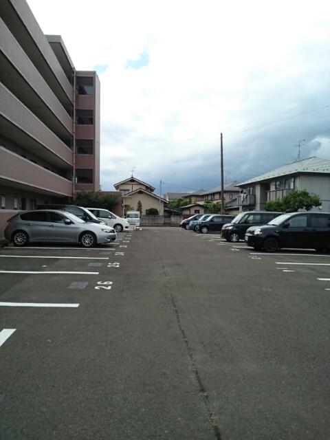 高砂μハイツ（106） 駐車場