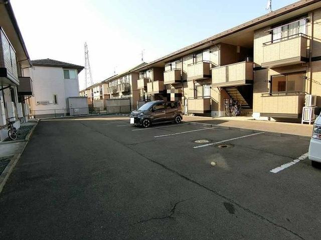 クラレンスホワイト　Ⅰ・II（2203） 駐車場