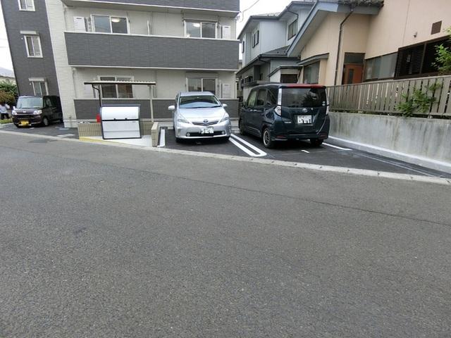 サニーコート・カノ（301） 駐車場