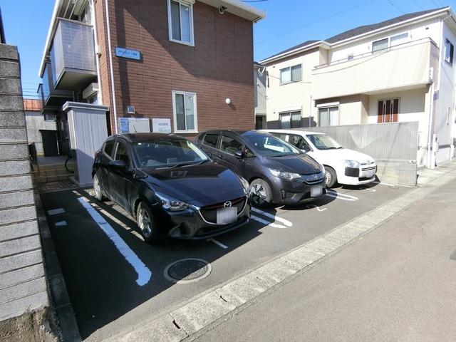 Ａｖｅｎｉｒ 二番館（101） 駐車場