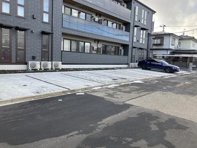 D-ROOM 栄２丁目（106） 駐車場