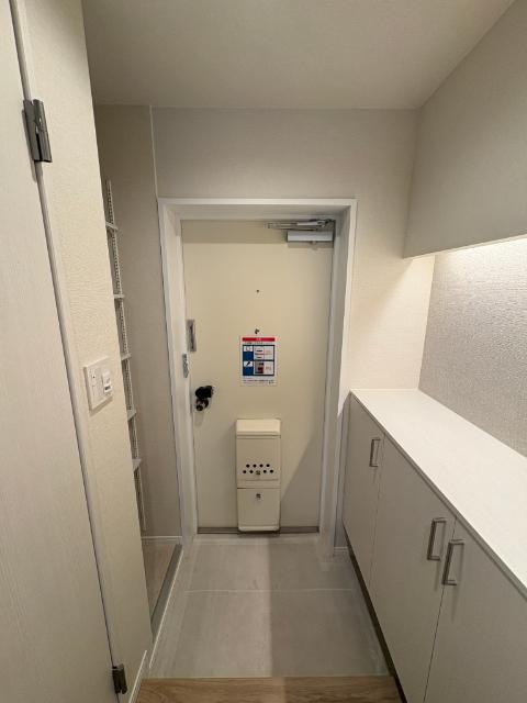 ライオンズマンション西公園第三（0204） 玄関