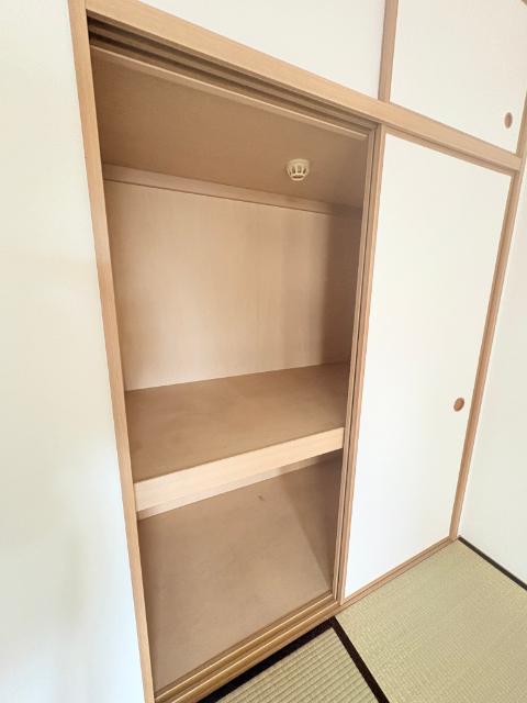 ロイヤルパレス大町（0802） 収納