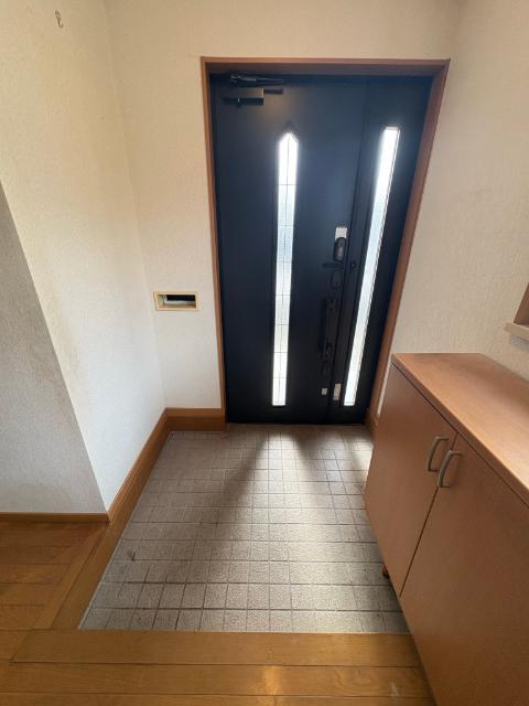 仙台市若林区荒井一丁目　中古戸建 玄関