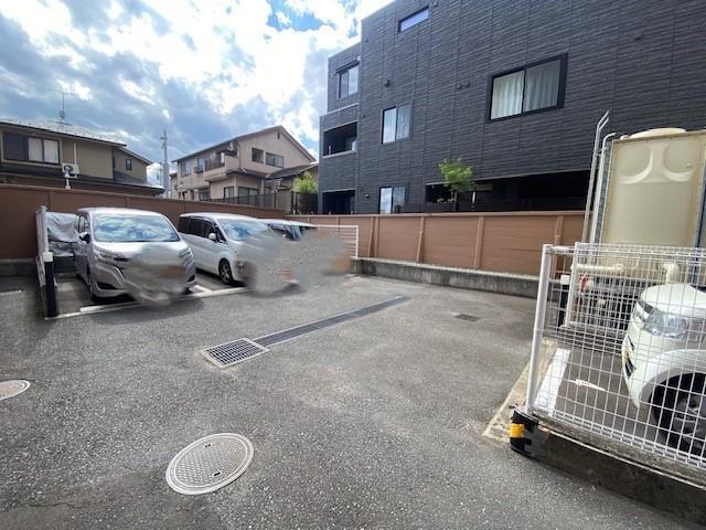 サンシティ北四番丁 駐車場