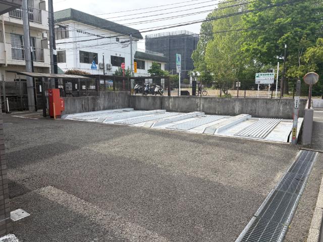 ファミールグラン錦町 駐車場