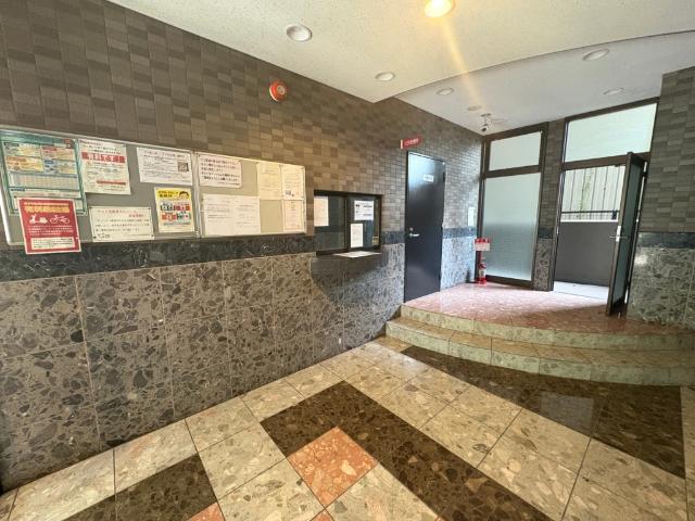 ロイヤルパレス大町 ロビー