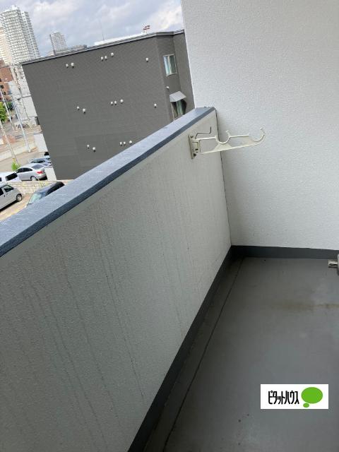 オリエントコート学園前 バルコニー