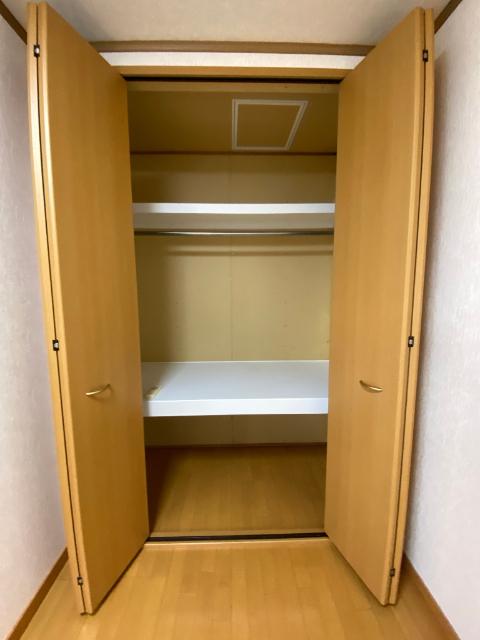 西岡高台テラスハウス（B） 収納