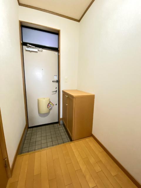 西岡高台テラスハウス（B） 玄関