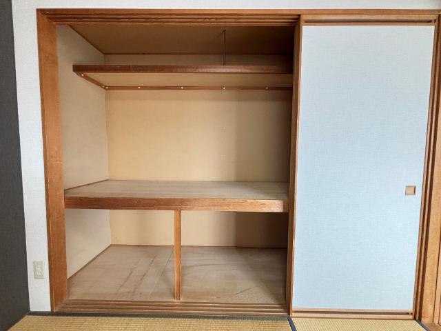 オ・ドミール北１９条 収納