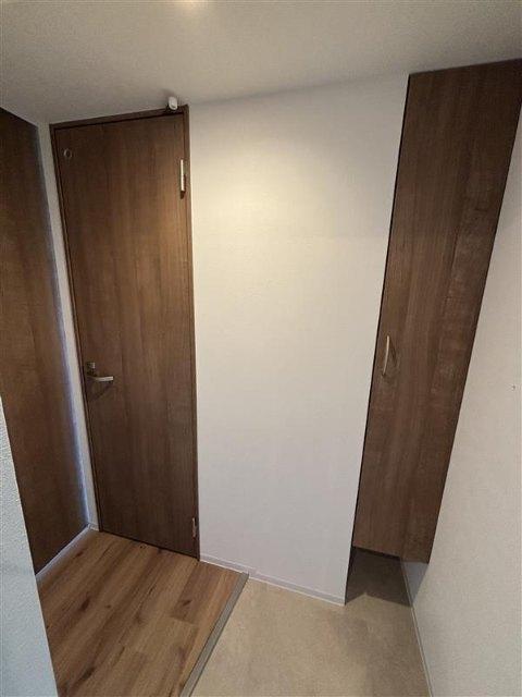 北広島市共栄町マンション 玄関