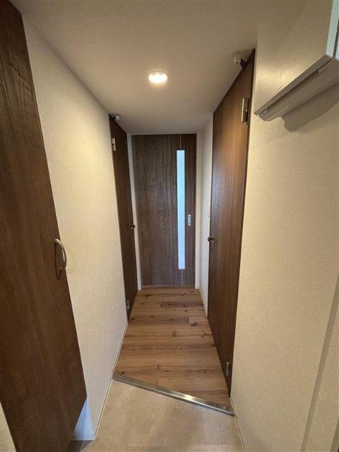 北広島市共栄町マンション 玄関