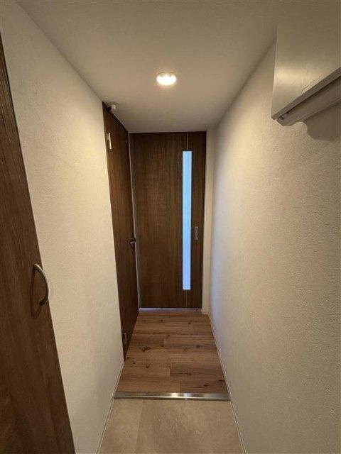 北広島市共栄町マンション 玄関