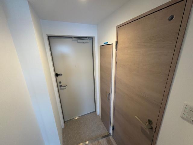 北広島市共栄町マンション 玄関